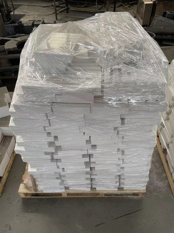 High Purity Cylindrical Conical Al2O3 Ceramic Corundum Alumina Crucible For Laboratory Crucible For Melting