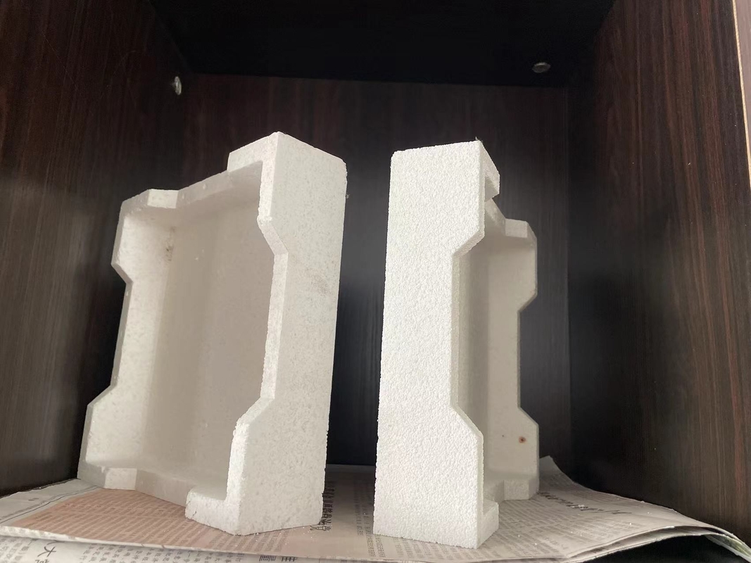 High Purity Cylindrical Conical Al2O3 Ceramic Corundum Alumina Crucible For Laboratory Crucible For Melting