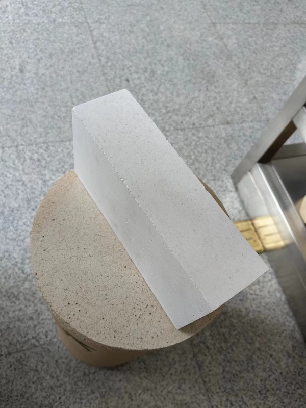 Mullite Brick K23 K26 Jm 23 Jm 26 Insulation Brick Light Weight Fire Brick For Furnace