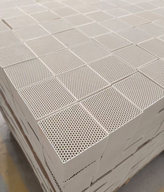 Optimized Honeycomb Hole Density Honeycomb Mullite Corundum Brick for Maximize Heat Exchange Efficiency Refractory Material